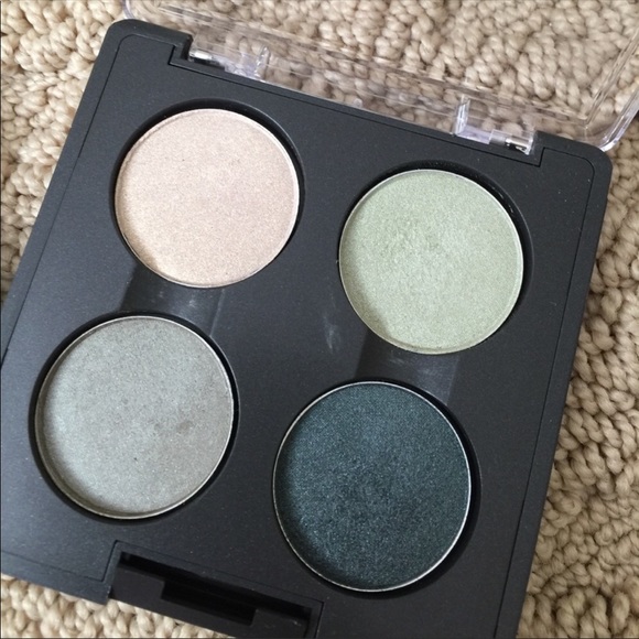 MAC shadows - Picture 5 of 6